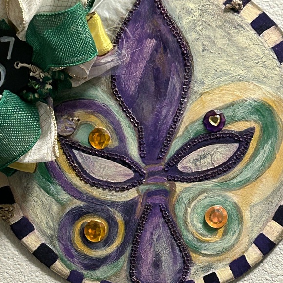 It’s Mardi Gras Y’all, Fleur de Lis - Picture 11 of 12